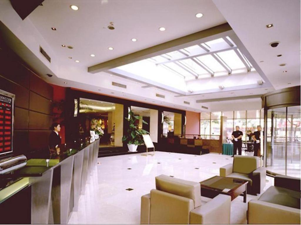 Rui Tai Hongqiao Hotel 4*