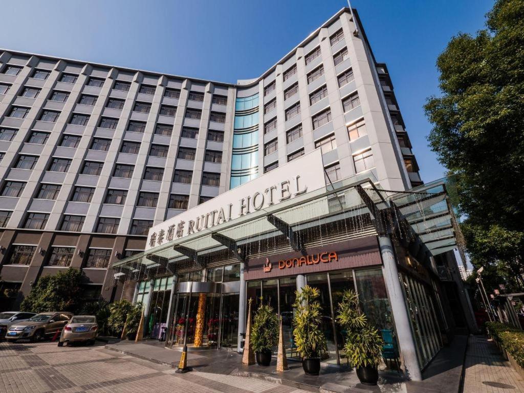 Rui Tai Hongqiao Hotel
