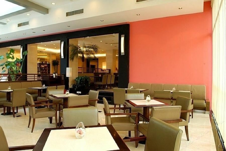 Rui Tai Hongqiao Hotel 4*